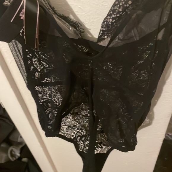 Victoria Secret Sexy Wear - Picture 3 of 4